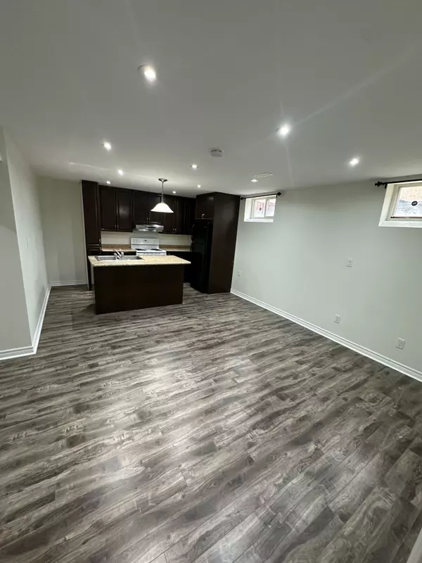 Brampton, ON L6X 5G2,16 Bassett CRES #Basement
