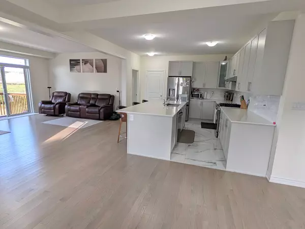 Brampton, ON L7A 0B8,68 Arnold CIR