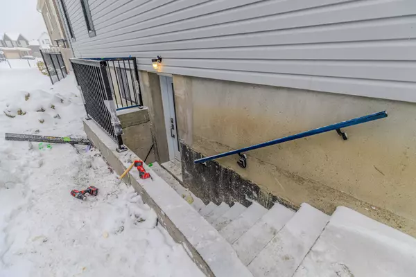 Orleans - Convent Glen And Area, ON K1W 0S9,142 Lumen PL #B