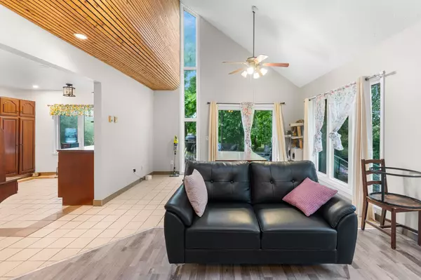 Loyalist, ON K0H 1G0,2268 Mcintyre RD