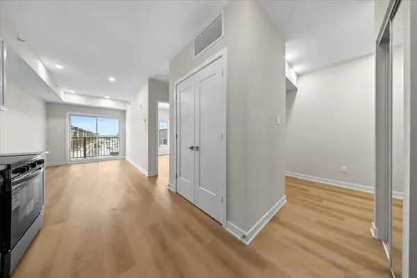 Orleans - Cumberland And Area, ON K4A 5T8,3600 Brian Coburn BLVD #212