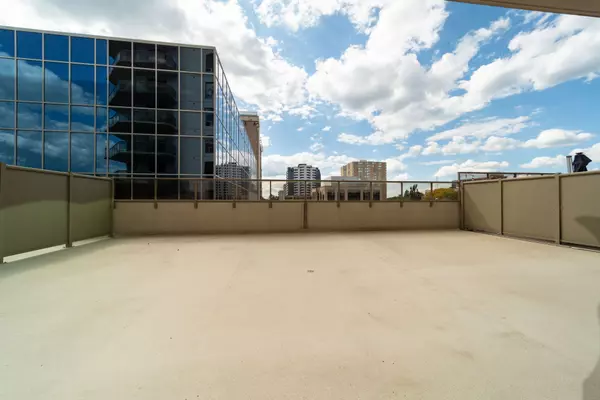 London East, ON N6A 6K3,250 Pall Mall ST #407