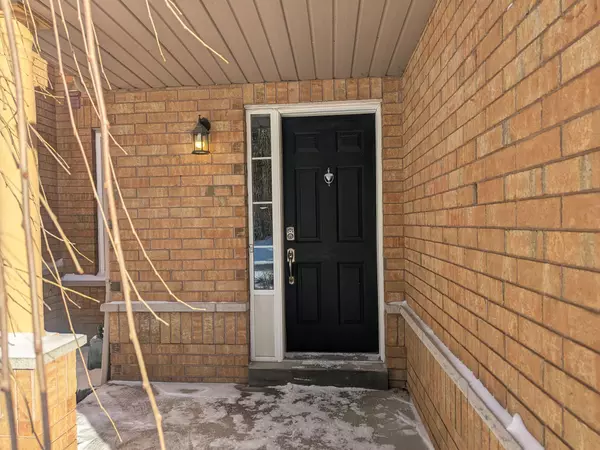 Hamilton, ON L9G 5A2,19 Stevenson ST