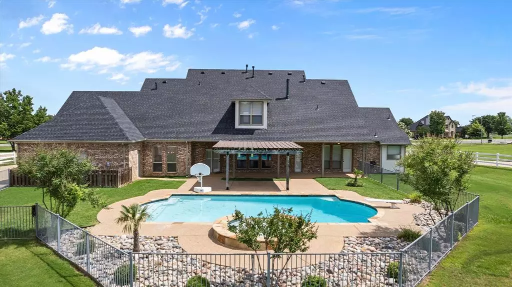 6417 Gehrig Circle, Burleson, TX 76028