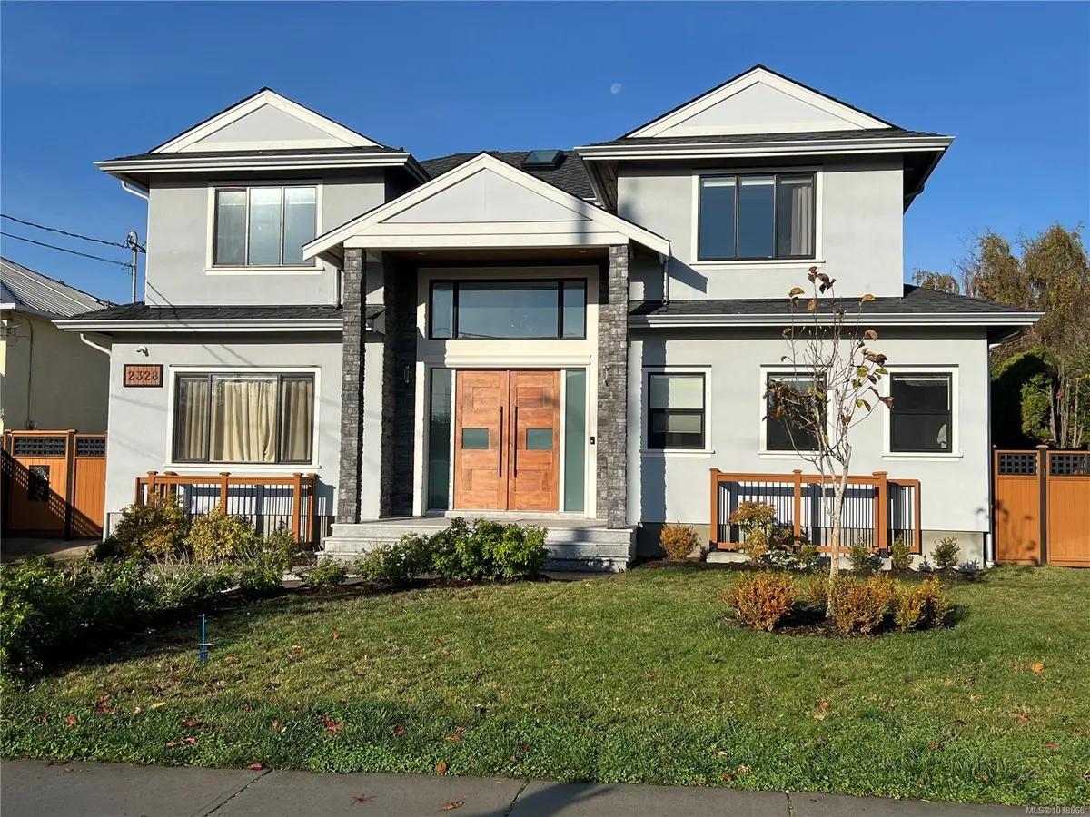 Oak Bay, BC V8R 5Y9,2328 Dunlevy St