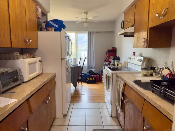 Port Alice, BC V0N 2N0,1083 Maquinna Ave #401