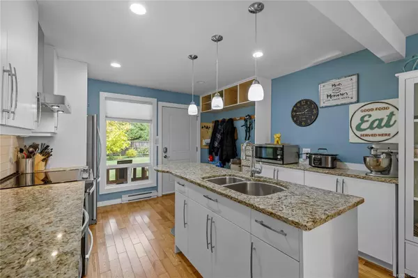 Qualicum Beach, BC V9K 1Z9,2920 Marshall Rd