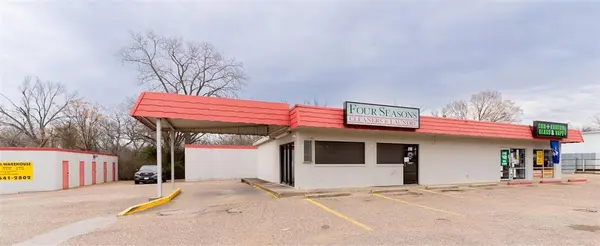 Joshua, TX 76058,210 N Broadway Street