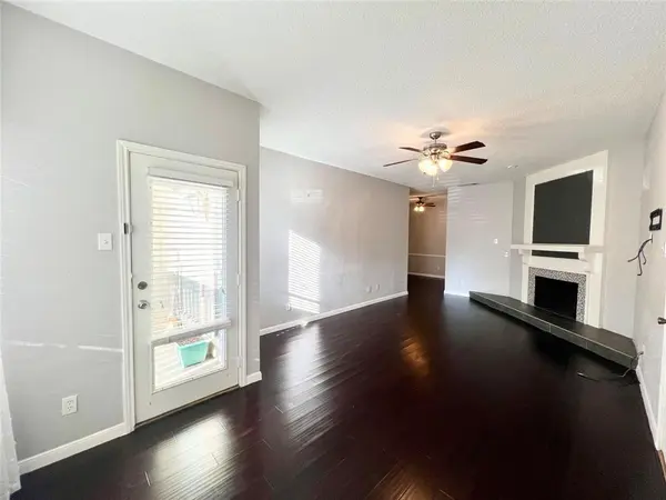 Arlington, TX 76011,2105 Count Fleet Drive #207