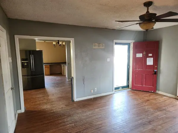 Jacksboro, TX 76458,523 Richardson Street