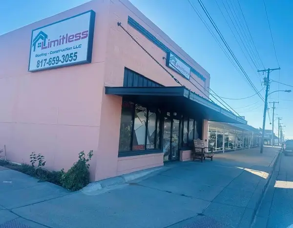 Cleburne, TX 76033,401 S Main Street