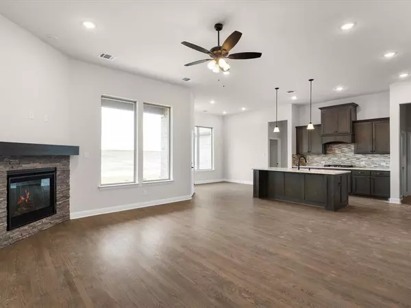 Waxahachie, TX 75165,128 Lila Lake Drive