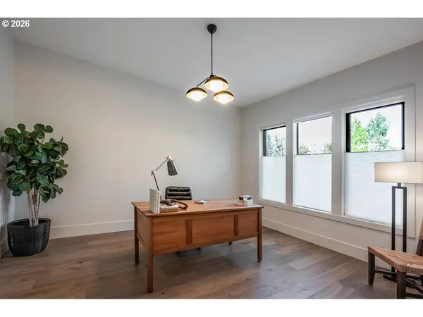 Lake Oswego, OR 97034,2560 GLEN EAGLES PL