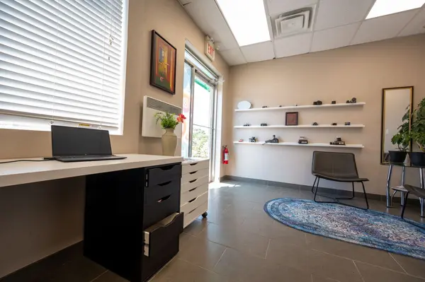 1885 Clements RD #257, Pickering, ON L1W 3V4