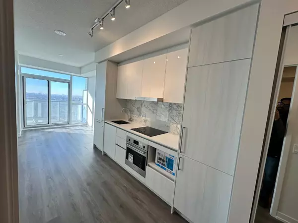 Vaughan, ON L4K 0R1,225 Commerce ST #2203