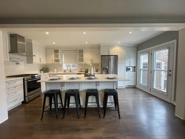 Niagara Falls, ON L2H 0B4,6456 Armelina CRES