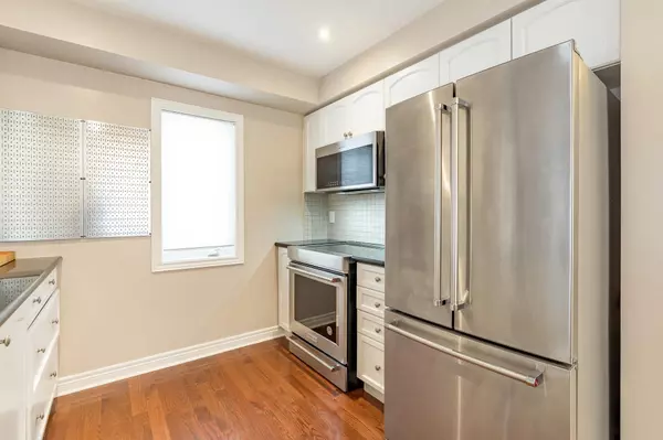 Georgian Bay, ON L0K 1S0,44 Marina Village DR