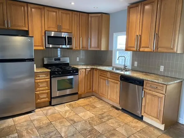 Hamilton, ON L8L 1L1,396 Macnab ST N