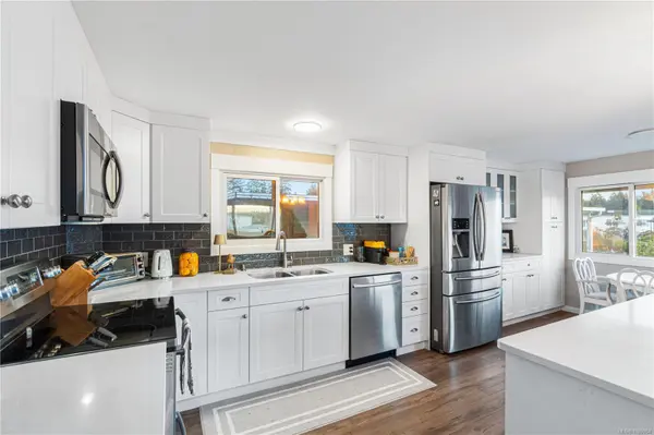 Nanaimo, BC V9T 6P9,6325 Metral Dr #67