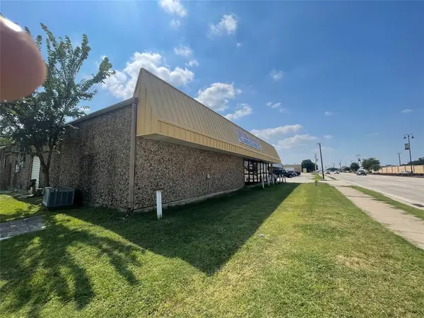The Colony, TX 75056,7300 Main Street #100