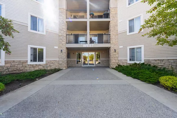 Calgary, AB T2Y 0B4,2395 Eversyde AVE SW #1102