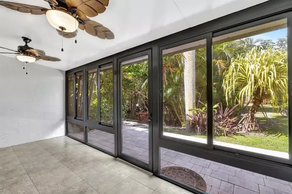 Wilton Manors, FL 33305,2017 N Dixie Hwy