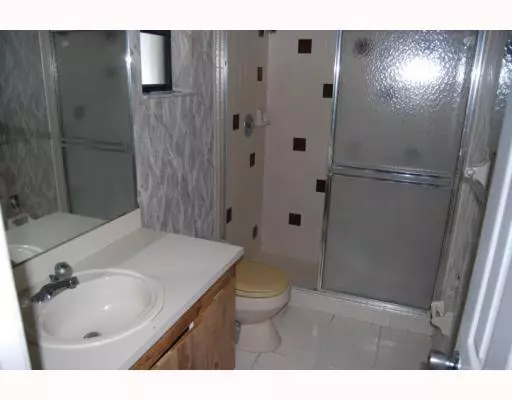 North Lauderdale, FL 33068,901 SW 78th Ave