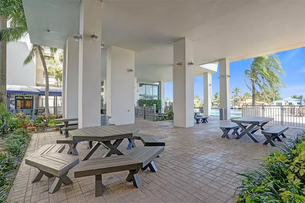 Fort Lauderdale, FL 33308,3100 NE 48th St #PH14