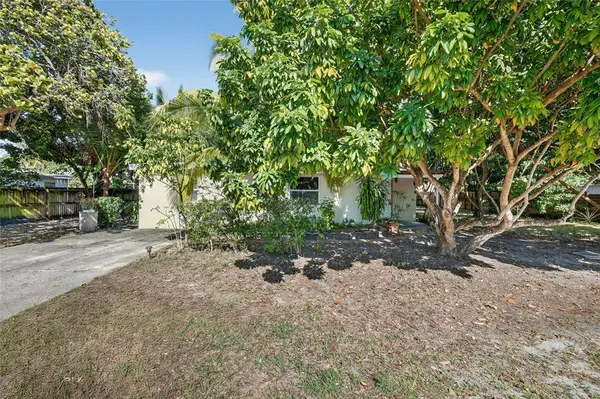 Oakland Park, FL 33309,617 NW 43rd Ct