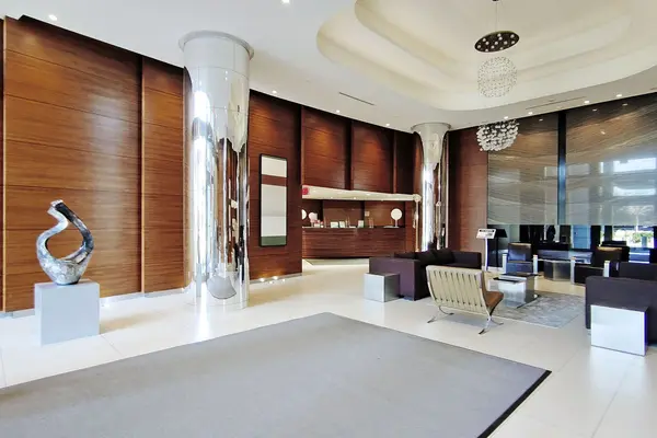 Toronto W08, ON M9B 0B2,9 Valhalla Inn RD #2505