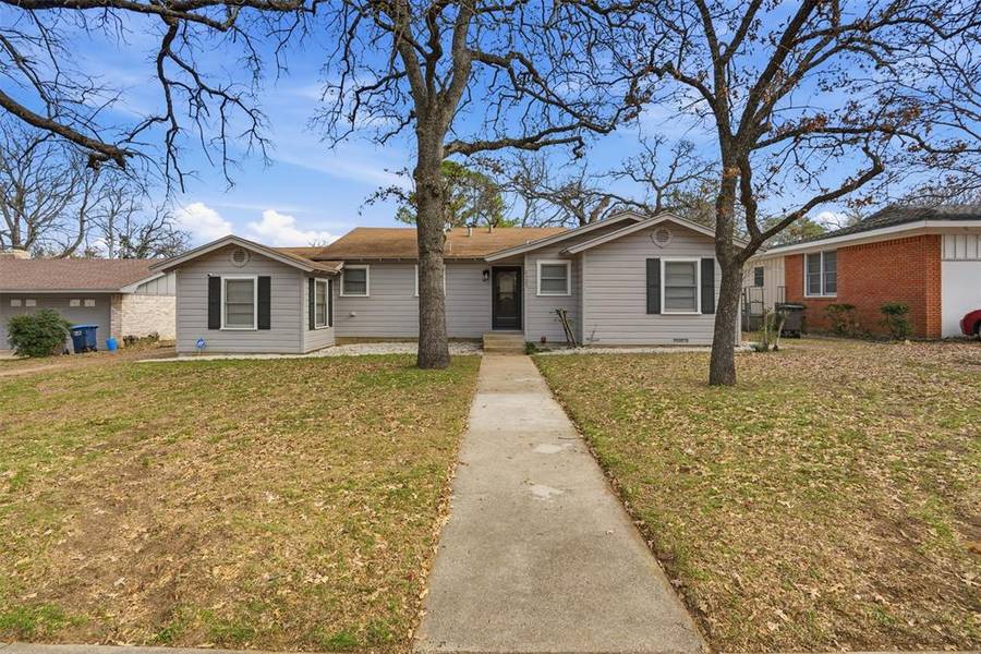 2325 Halbert Street, Fort Worth, TX 76112