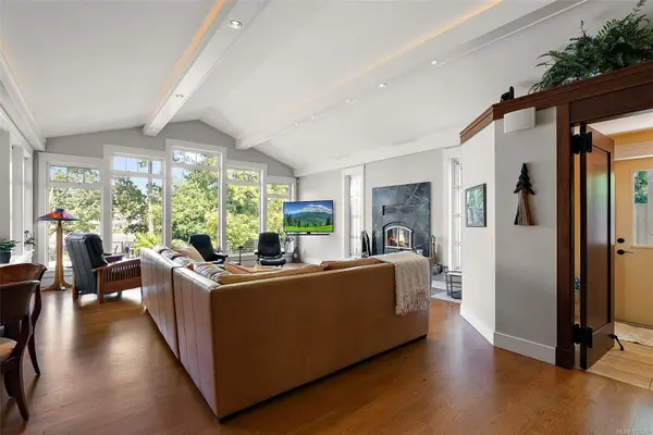 View Royal, BC V9B 1M7,2751 Shoreline Dr