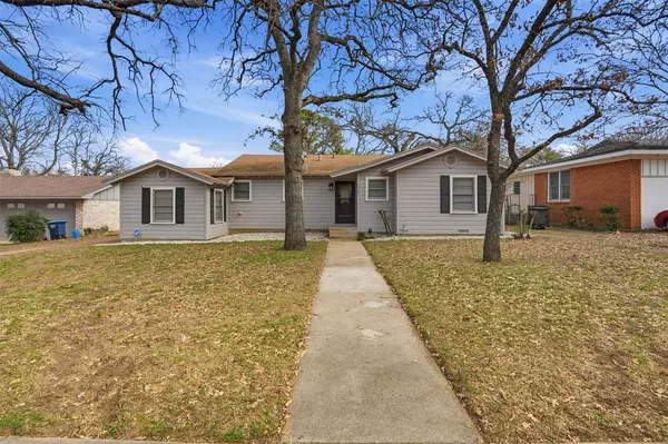 2325 Halbert Street, Fort Worth, TX 76112