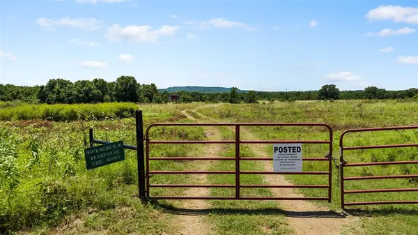 393 Franklin, Saint Jo, TX 76265