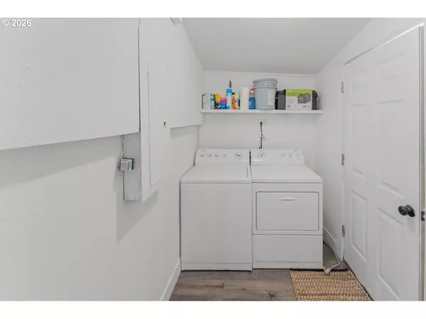 Oakridge, OR 97463,48181 HIGHWAY 58