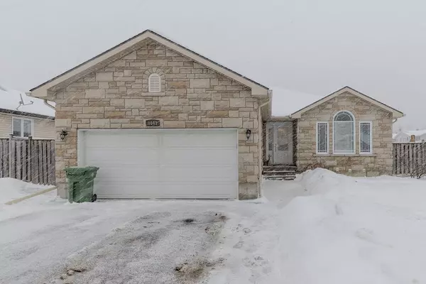 1043 Limestone TRL E, Petawawa, ON K8H 0A5