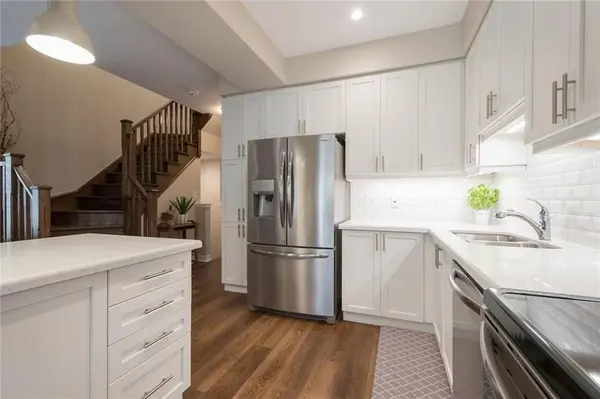 Hamilton, ON L9K 0J9,19 Garlent AVE