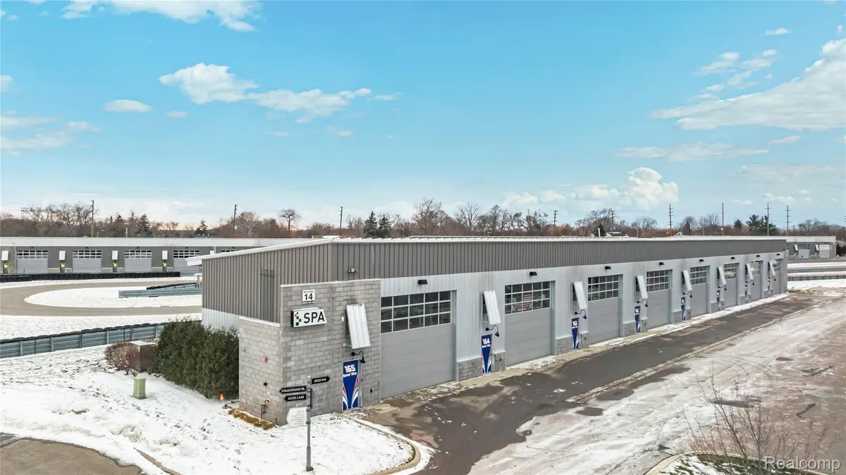 Pontiac, MI 48341,163 Speed Way