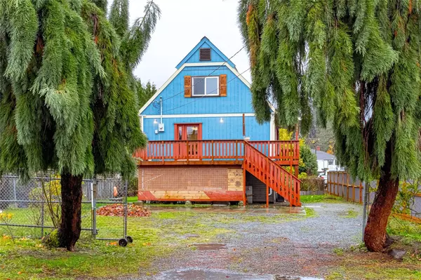 84 Lakeview Ave, Lake Cowichan, BC V0R 2G0