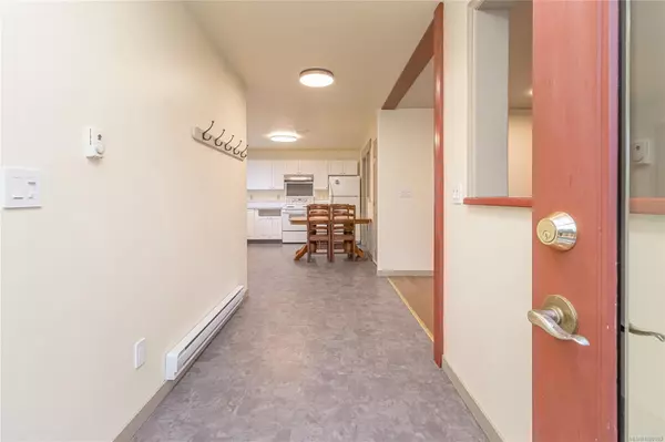 Lake Cowichan, BC V0R 2G0,84 Lakeview Ave