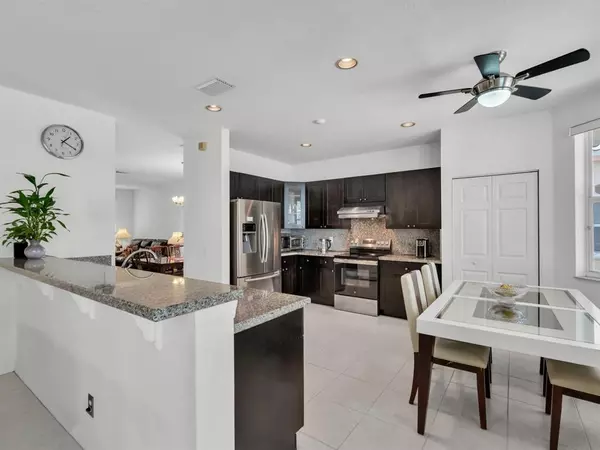 Weston, FL 33331,4032 Pinewood Ln