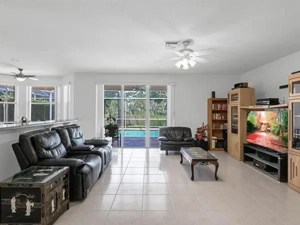 Weston, FL 33331,4032 Pinewood Ln