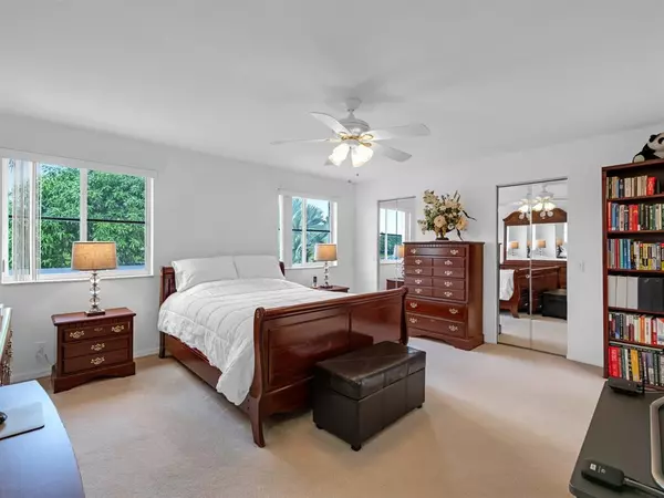 Weston, FL 33331,4032 Pinewood Ln