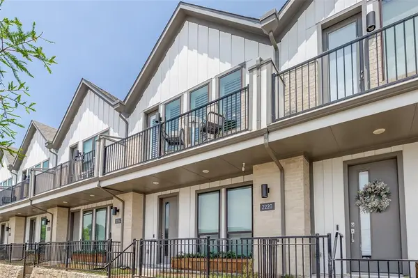 2220 Rook Drive, Dallas, TX 75211