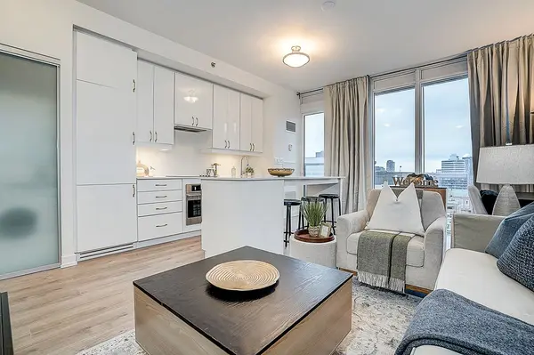 426 University AVE #3109, Toronto C01, ON M5G 1S9