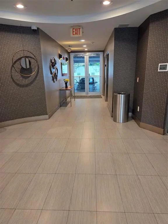 Coconut Grove, FL 33133,3001 SW 27 AV #L411