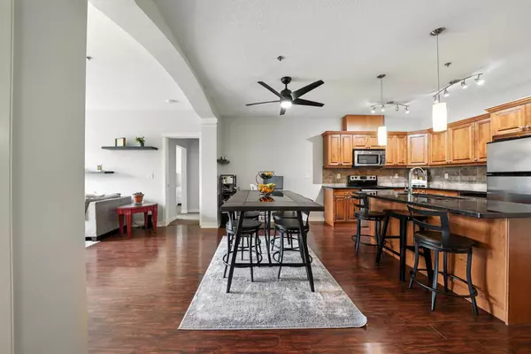 Sylvan Lake, AB T4S 0G7,4707 50 ST #203