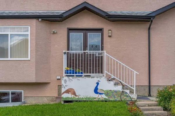 Calgary, AB T3J 5B4,197 Tarawood PL NE