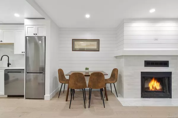 3215 Alder St #105, Saanich, BC V8X 1P3