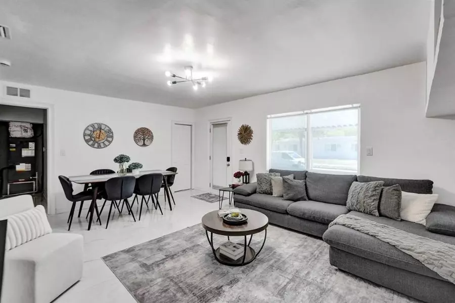 2001 Washington St, Hollywood, FL 33020